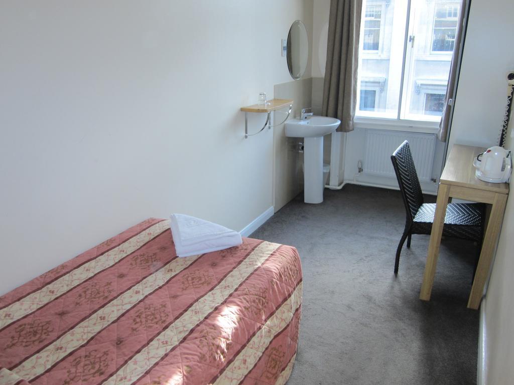 Ruskin Hotel Лондон Стая снимка